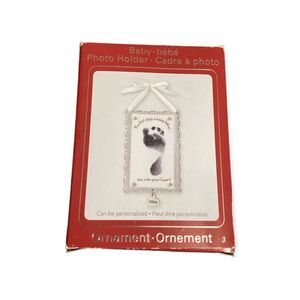 Heirloom Collection Baby’s Foot Print Ornament Photo Holder 2009